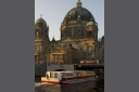 Dampfer im Winter auf der Spree